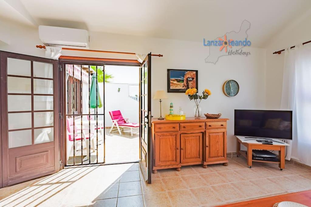 Casita El Faro En Playa Bastian Aircon In The Bedrooms Vv Costa Teguise Exterior foto